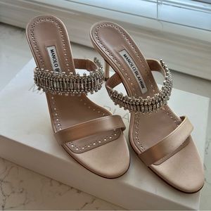 Manolo Blahnik Sako heels size 38, 70 heel